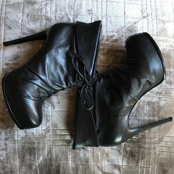 Pour La Victoire Genuine Leather Black Boots - Picture 2 of 10